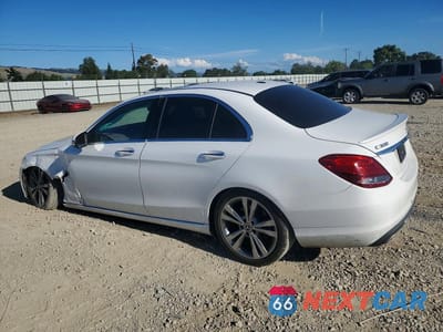 Drugie zdjęcie samochodu z przodu: 2018 MERCEDES-BENZ C 300 VIN:55SWF4JBXJU236561 - miniatura
