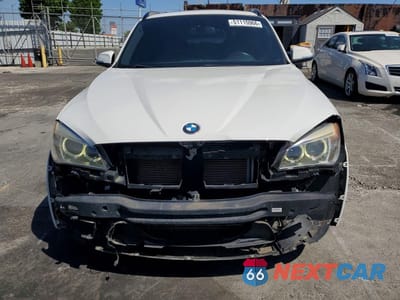 Piąte zdjęcie samochodu w środku: 2013 BMW X1 XDRIVE35I VIN:WBAVM5C58DVV91165 - miniatura