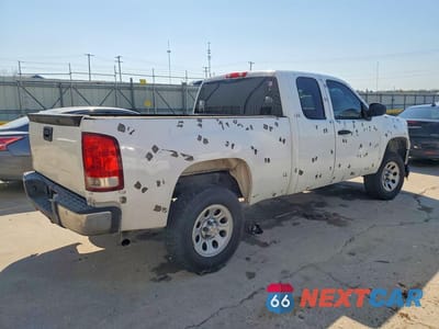 Trzecie zdjęcie samochodu z tyłu: 2010 GMC SIERRA K1500 SLE VIN:1GTSKVE38AZ194678 - miniatura