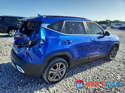 Trzecie zdjęcie samochodu z tyłu: 2021 KIA SELTOS S VIN:KNDEU2AA8M7222439 - miniatura