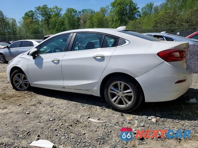 Drugie zdjęcie samochodu z przodu: 2018 CHEVROLET CRUZE LT VIN:1G1BE5SM4J7230052 - miniatura