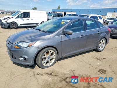 2014 FORD FOCUS TITANIUM 1FADP3J21EL116950 - główne zdjęcie licytacji z USA - miniatura
