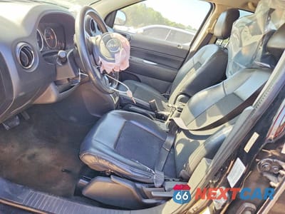 Zdjęcie 7 z 13 samochodu: 2014 JEEP COMPASS LATITUDE VIN:1C4NJCEB4ED628366 - miniatura