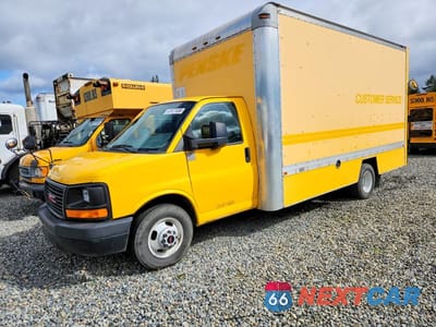 2011 GMC SAVANA BOX TRUCK 1GD374CG8B1100039 - główne zdjęcie licytacji z USA - miniatura