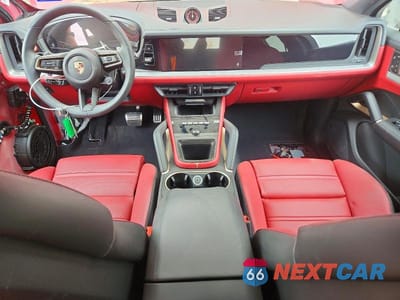 Zdjęcie 8 z 13 samochodu: 2025 PORSCHE CAYENNE S COUPE VIN:WP1BL2AY5SDA39872 - miniatura