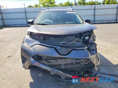 Piąte zdjęcie samochodu w środku: 2016 TOYOTA RAV4 LE VIN:2T3BFREV7GW528396 - miniatura