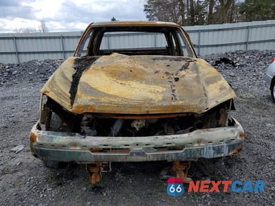 Piąte zdjęcie samochodu w środku: 2004 CHEVROLET SILVERADO K2500 HEAVY DUTY VIN:1GCHK29UX4E350310 - miniatura