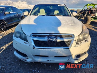 Piąte zdjęcie samochodu w środku: 2011 SUBARU LEGACY 2.5I PREMIUM VIN:4S3BMCF66B3230122 - miniatura