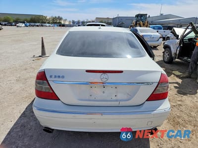 Zdjęcie 6 z 14 samochodu: 2008 MERCEDES-BENZ E 350 VIN:WDBUF56X58B302867 - miniatura