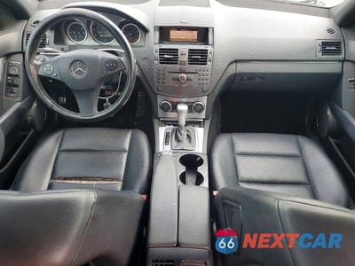 Zdjęcie 8 z 12 samochodu: 2010 MERCEDES-BENZ C 300 VIN:WDDGF5EB3AA401578 - miniatura