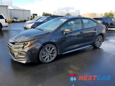 2020 TOYOTA COROLLA SE 5YFS4RCE9LP034893 - główne zdjęcie licytacji z USA - miniatura