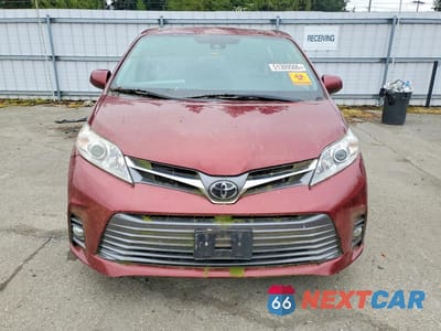 Piąte zdjęcie samochodu w środku: 2019 TOYOTA SIENNA XLE 8-PASSENGER VIN:5TDYZ3DC0KS010302 - miniatura