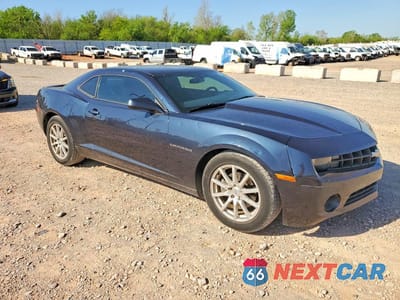 Czwarte zdjęcie samochodu z boku: 2013 CHEVROLET CAMARO LS VIN:2G1FA1E31D9209641 - miniatura