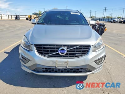 Piąte zdjęcie samochodu w środku: 2015 VOLVO XC60 T6 R-DESIGN PREMIER VIN:YV4902RP7F2637643 - miniatura
