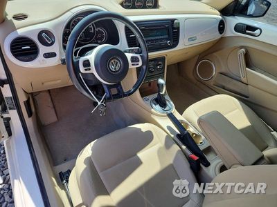 Zdjęcie 8 z 12 samochodu: 2013 VOLKSWAGEN BEETLE VIN:3VWJL7AT2DM683509 - miniatura