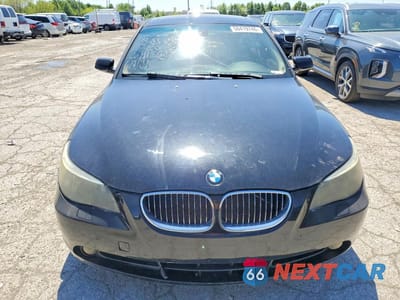 Piąte zdjęcie samochodu w środku: 2007 BMW 525 XI VIN:WBANF335X7CS39249 - miniatura