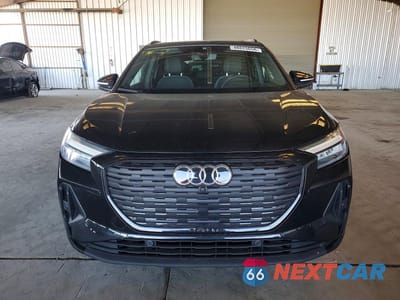 Piąte zdjęcie samochodu w środku: 2024 AUDI Q4 E-TRON PREMIUM PLUS VIN:WA1LUBFZ7RP044398 - miniatura