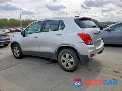 Drugie zdjęcie samochodu z przodu: 2020 CHEVROLET TRAX LS VIN:KL7CJKSB4LB311523 - miniatura