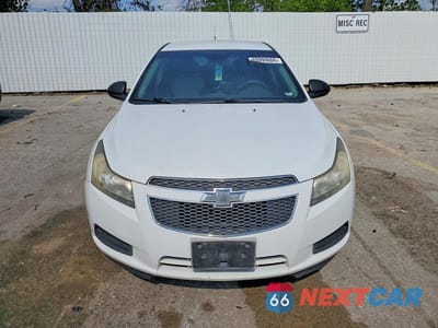 Piąte zdjęcie samochodu w środku: 2013 CHEVROLET CRUZE LS VIN:1G1PA5SH6D7220101 - miniatura