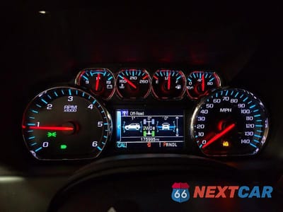 Zdjęcie 9 z 14 samochodu: 2019 CHEVROLET SUBURBAN LT 4WD 5.3L V8 VIN:1GNSKHKC3KR139912 - miniatura
