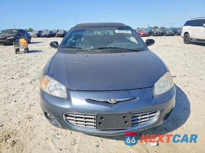 Piąte zdjęcie samochodu w środku: 2002 CHRYSLER SEBRING LIMITED VIN:1C3EL65R12N306853 - miniatura