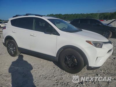 Czwarte zdjęcie samochodu z boku: 2018 TOYOTA RAV4 LE VIN:JTMZFREV2JJ739705 - miniatura