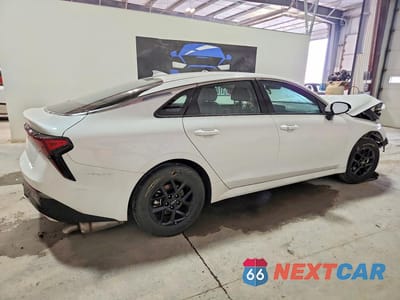 Trzecie zdjęcie samochodu z tyłu: 2026 KIA K5 LXS VIN:KNAG24J73T5416642 - miniatura