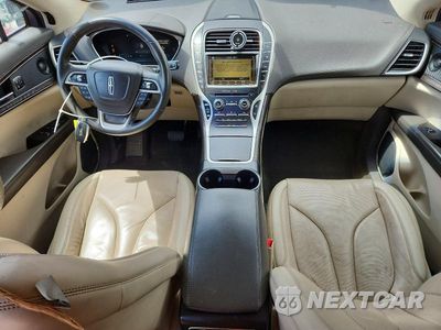 Zdjęcie 8 z 13 samochodu: 2019 LINCOLN NAUTILUS RESERVE VIN:2LMPJ8LP4KBL31183 - miniatura