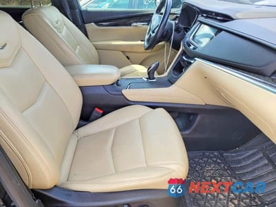 Piąte zdjęcie samochodu w środku: 2017 CADILLAC XT5 BASE VIN:1GYKNARS8HZ306451 - miniatura