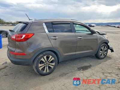 Trzecie zdjęcie samochodu z tyłu: 2012 KIA SPORTAGE EX VIN:KNDPCCA26C7242438 - miniatura