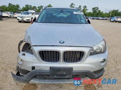 Piąte zdjęcie samochodu w środku: 2013 BMW X1 XDRIVE28I VIN:WBAVL1C54DVR81773 - miniatura