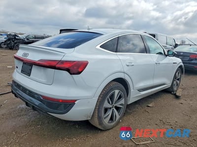 Trzecie zdjęcie samochodu z tyłu: 2024 AUDI Q8 E-TRON SPORTBACK PREMIUM PLUS VIN:WA1CAAGE0RB007771 - miniatura