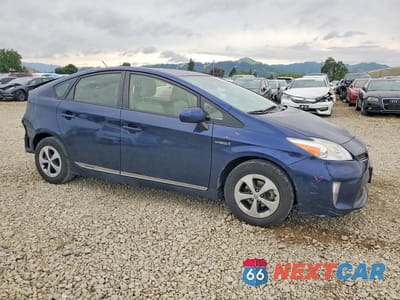 Czwarte zdjęcie samochodu z boku: 2012 TOYOTA PRIUS FOUR VIN:JTDKN3DU1C1581919 - miniatura