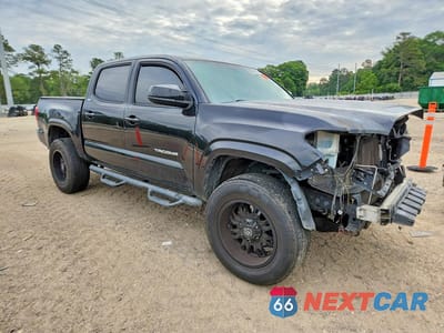 Czwarte zdjęcie samochodu z boku: 2017 TOYOTA TACOMA SR5 VIN:5TFAX5GN3HX083652 - miniatura