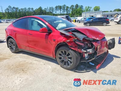 Czwarte zdjęcie samochodu z boku: 2021 TESLA MODEL Y VIN:5YJYGDEE0MF061334 - miniatura