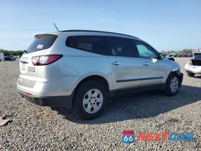 Trzecie zdjęcie samochodu z tyłu: 2017 CHEVROLET TRAVERSE LS VIN:1GNKRFED0HJ276382 - miniatura