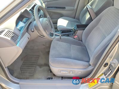 Zdjęcie 7 z 12 samochodu: 2005 TOYOTA CAMRY LE VIN:4T1BE30K35U587903 - miniatura