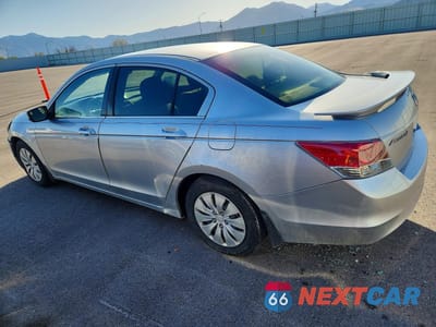 Drugie zdjęcie samochodu z przodu: 2008 HONDA ACCORD LX VIN:1HGCP26328A113784 - miniatura