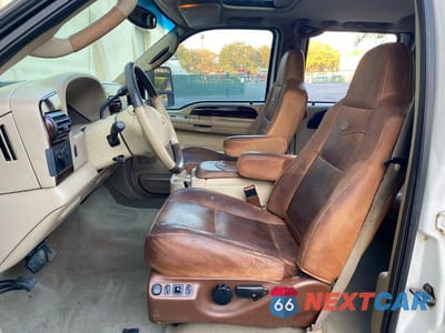 Zdjęcie 9 z 10 samochodu: 2005 FORD F250 SUPER DUTY VIN:1FTSW215X5EB64217 - miniatura