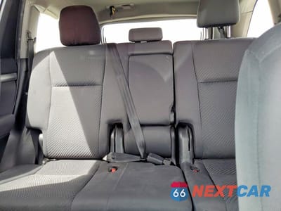 Zdjęcie 10 z 13 samochodu: 2019 TOYOTA HIGHLANDER HYBRID LE VIN:5TDBGRFH8KS076345 - miniatura