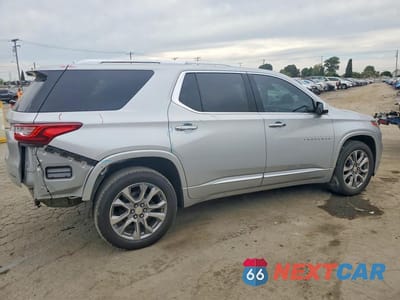 Trzecie zdjęcie samochodu z tyłu: 2019 CHEVROLET TRAVERSE PREMIER VIN:1GNERKKW1KJ190887 - miniatura