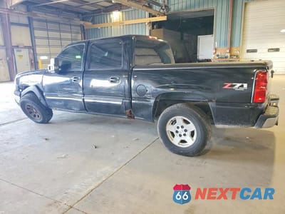 Drugie zdjęcie samochodu z przodu: 2005 CHEVROLET SILVERADO K1500 VIN:2GCEK13T151200439 - miniatura