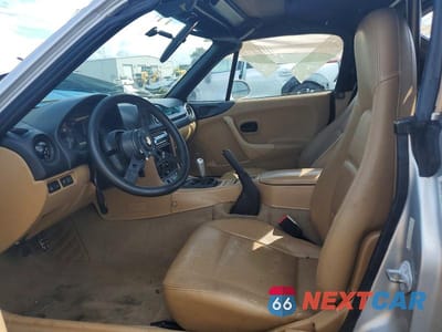 Zdjęcie 7 z 12 samochodu: 2000 MAZDA MX-5 MIATA BASE VIN:JM1NB3534Y0142626 - miniatura