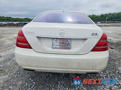 Zdjęcie 6 z 12 samochodu: 2013 MERCEDES-BENZ S 550 VIN:WDDNG7DB7DA516044 - miniatura