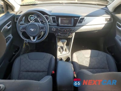 Zdjęcie 8 z 12 samochodu: 2017 KIA NIRO VIN:KNDCB3LC1H5073035 - miniatura