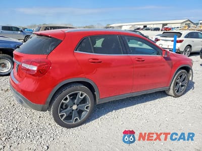 Trzecie zdjęcie samochodu z tyłu: 2019 MERCEDES-BENZ GLA 250 VIN:WDCTG4EB5KU020843 - miniatura