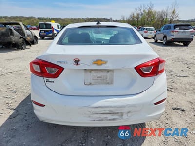 Zdjęcie 6 z 12 samochodu: 2017 CHEVROLET CRUZE LS VIN:1G1BC5SM1H7224936 - miniatura