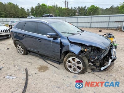 Czwarte zdjęcie samochodu z boku: 2011 VOLVO XC60 3.2 VIN:YV4952DL1B2176861 - miniatura