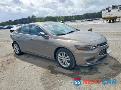 Czwarte zdjęcie samochodu z boku: 2017 CHEVROLET MALIBU LT VIN:1G1ZE5ST3HF189208 - miniatura