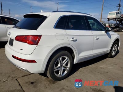 Trzecie zdjęcie samochodu z tyłu: 2019 AUDI Q5 PREMIUM VIN:WA1ANAFY2K2069458 - miniatura